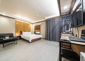 SKYHOTEL 5