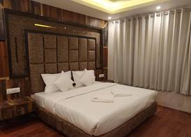 Hotel Khyber By Angl Wings 5