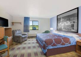 Super 8 by Wyndham Toledo 5