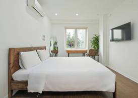 Lakeside House Hanoi 2