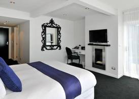 Black Swan Lakeside Boutique Hotel 4
