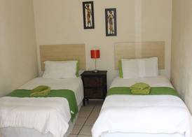 Airport Modjadji Guesthouse 5