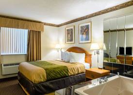 Fairbridge Inn Express Pittsfield 5