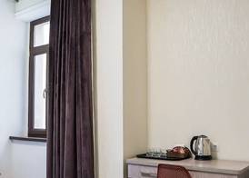 Level Hotel 5