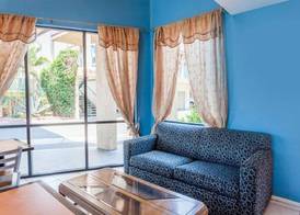 Howard Johnson by Wyndham Norco 2