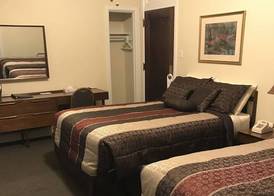 The Mountaineer Hotel 4