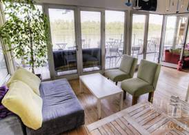 ArkaBarka Floating Hostel 3
