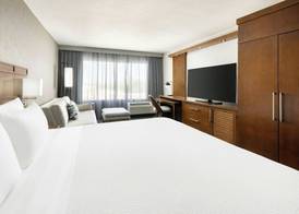Courtyard by Marriott Los Angeles Woodland Hills 5