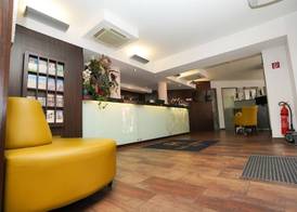 The Atrium Hotel 4