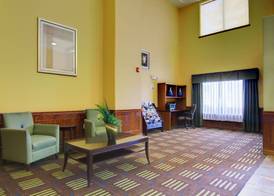 Holiday Inn Express & Suites KANSAS CITY SPORT COMPLEX AREA by IHG 5