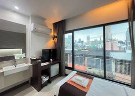 Collection O The Bangkok Airport Link Suite 5