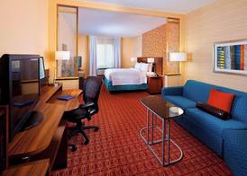 Fairfield Inn & Suites Houston Hobby Airport 5