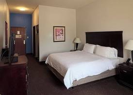 Country Inn & Suites by Radisson, Terrell 4