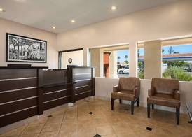 Super 8 by Wyndham Salinas 4