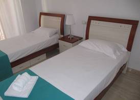 Life Apartments Alameda Colón 5