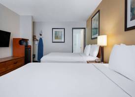 Days Inn by Wyndham Encinitas Moonlight Beach 3