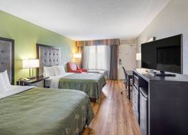 Quality Inn Roanoke Airport 4