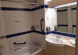Days Inn Sutton Scotney North 5