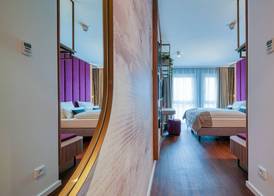 VOYA Hotel 5