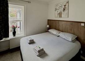Riverside Hotel 4