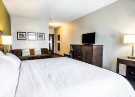 Holiday Inn Express & Suites SPRUCE GROVE - STONY PLAIN by IHG 4