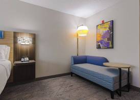 Holiday Inn Express HARTFORD - NEWINGTON by IHG 3