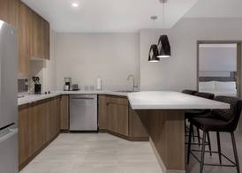 Holiday Inn Express & Suites St Thomas 4