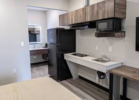 Captain Suites 4