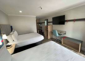 The Midtowner Hotel, SureStay Collection by Best Western 4