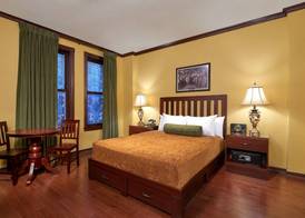 Hotel Apache 4
