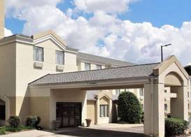 Quality Inn & Suites Raleigh North 3