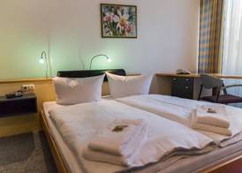 Seepark Hotel am Wandlitzsee 3