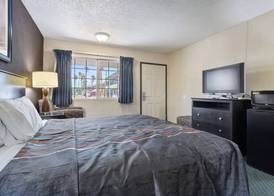 Economy Inn Barstow 4