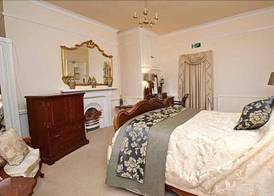 Munstone House 5