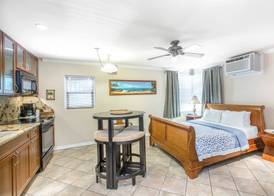 Days Inn by Wyndham Maui Oceanfront 4