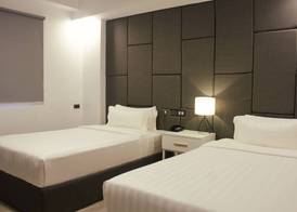The Blu Hotel 5