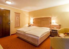 Hotel Restaurant Waldhaus 5