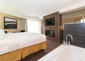 Holiday Inn Express EDMONTON DOWNTOWN by IHG 3