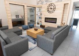 Country Inn & Suites by Radisson, Harrisburg - Hershey West, PA 2
