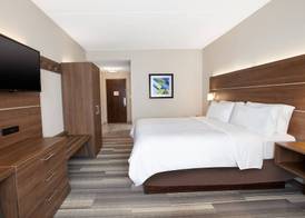 Holiday Inn Express & Suites WARRENTON by IHG 5