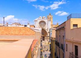Iconic Old Town - Unik Vacation 3