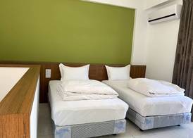 Spring Hall 3