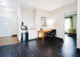 Palacio Royale Inn Signature Katy 4