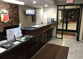Harmony Hotel, Hernando 2