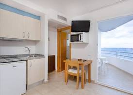 Apartamentos Mar y Playa 4