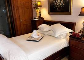 Little Red Rooster Rest and Spa 5