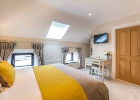 Kingston’s Townhouse 5