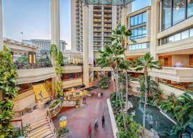 Hyatt Regency Waikiki Beach Resort & Spa 3
