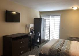 Good Living Inn 3