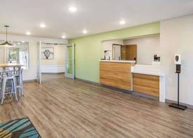 WoodSpring Suites Jacksonville Baymeadows 2